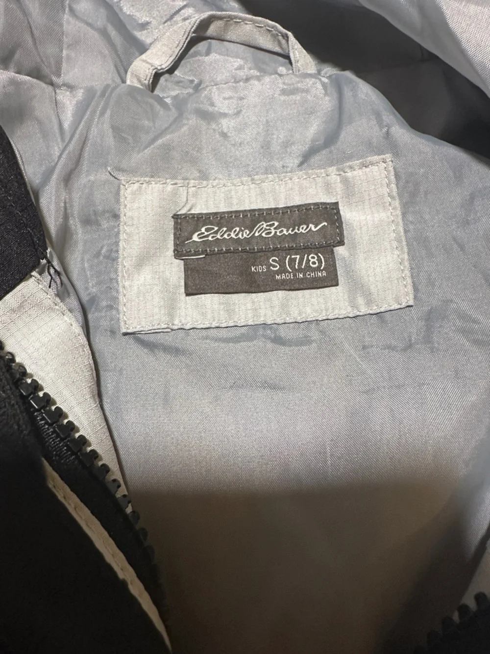 Eddie Bauer lightweight hooded